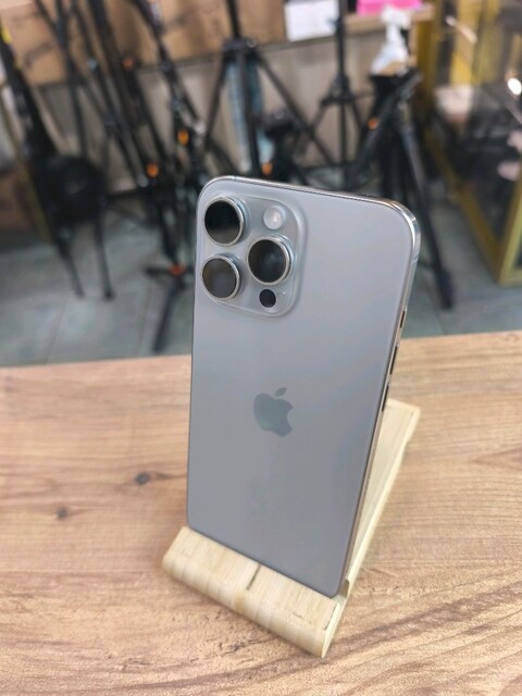 16 pro MAX 512 GB.