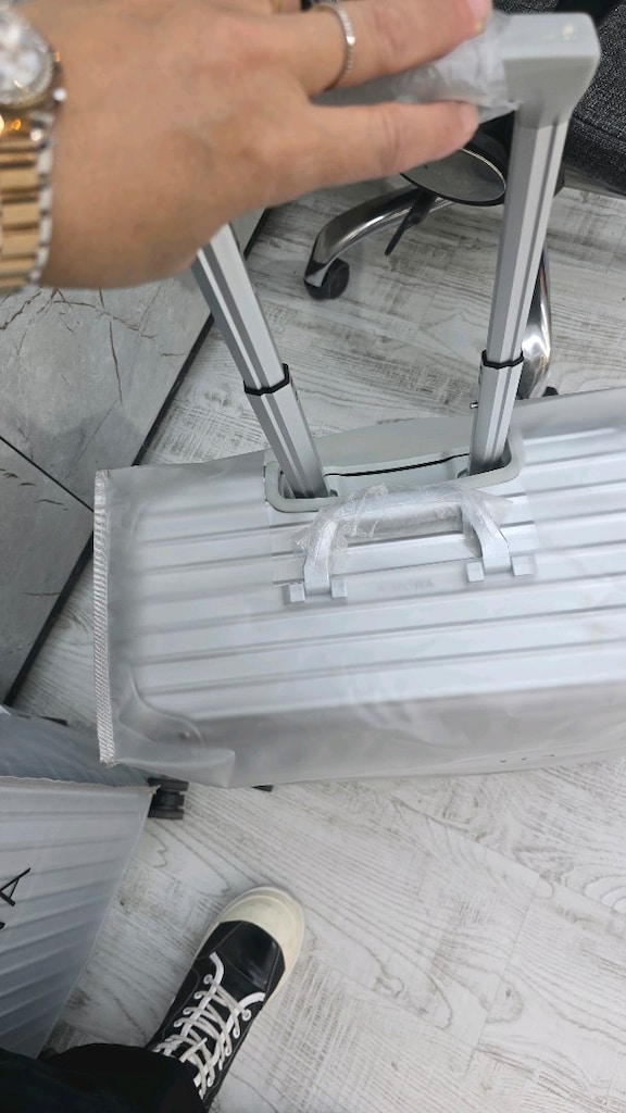 Rimowa kabin valiz - 8