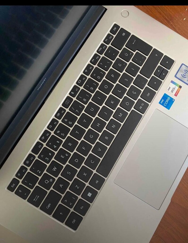 Huwaei Matebook 15 D - 11