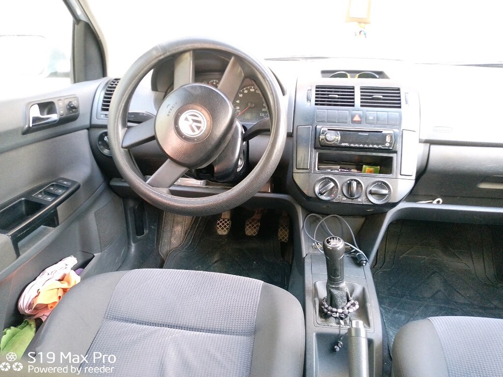 Volkswagen Polo - 4
