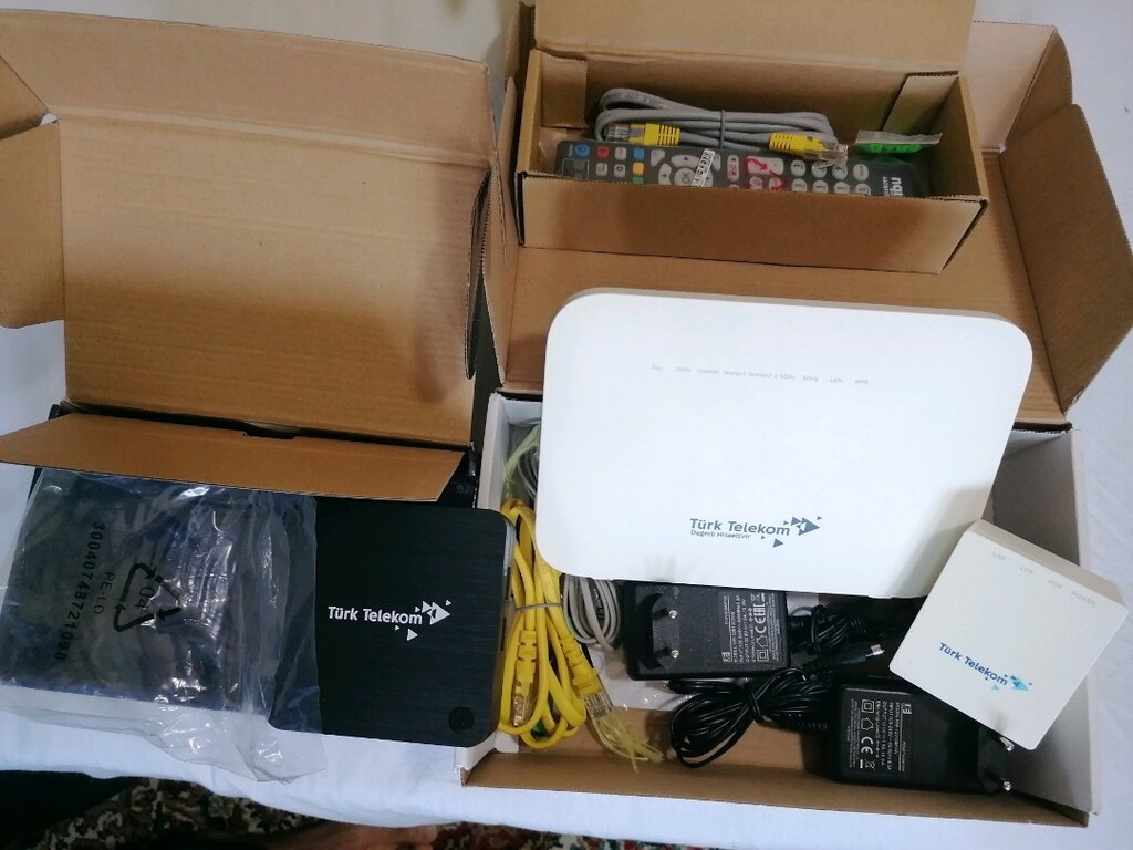 Modem/Uydu Alıcısı+Modem kumanda ve gerekli tüm malzemeleri - 6
