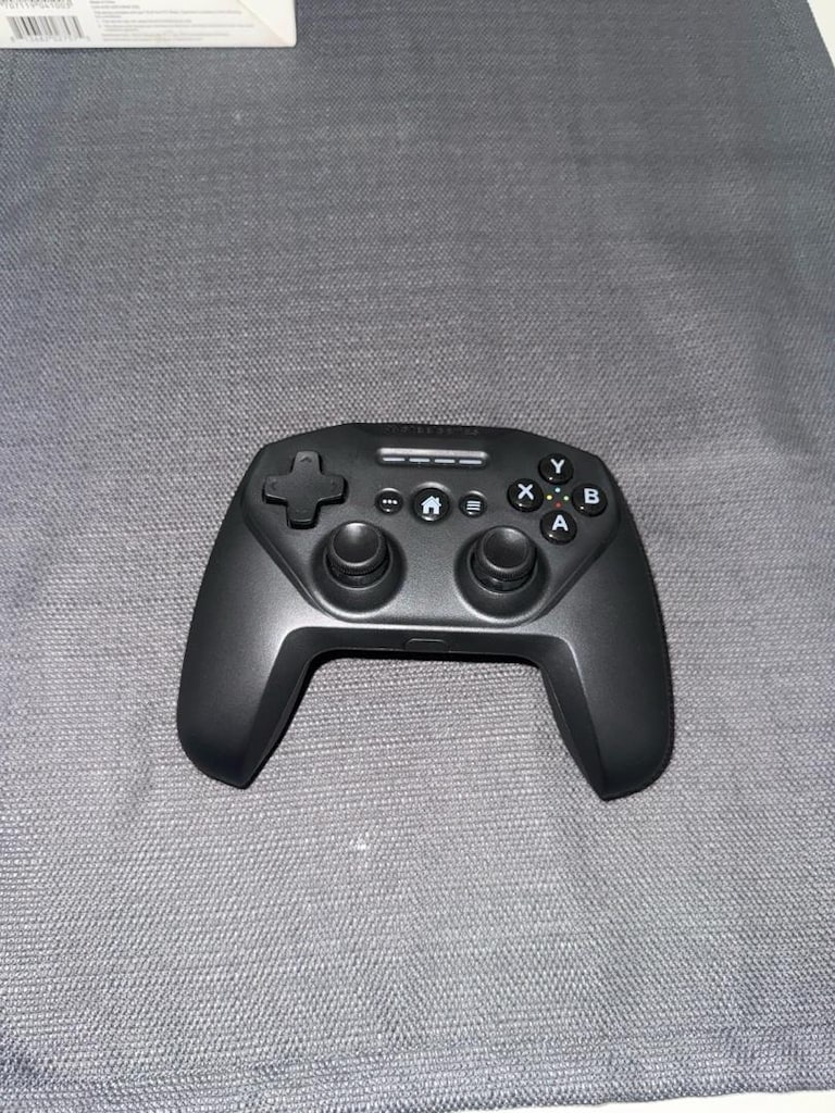 Steelseries Nimbus Plus - 4