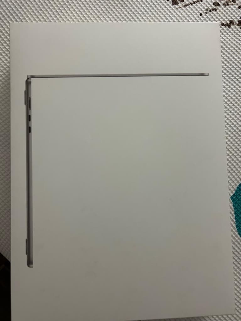 Apple MacBook Air M2, 15 inç, 8 GB RAM ve 256 GB SSD. - 5