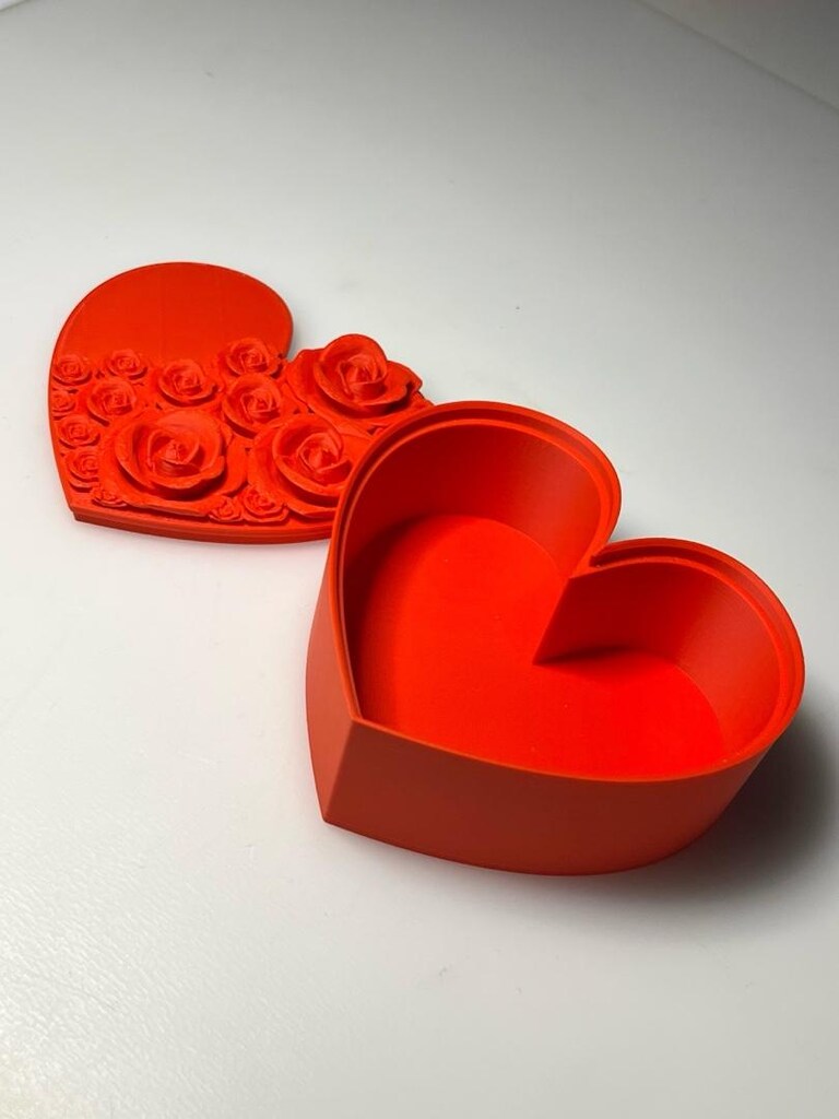 10X10Cm.3D Gül desenli,Kapaklı Kalp Takı kutusu - 5