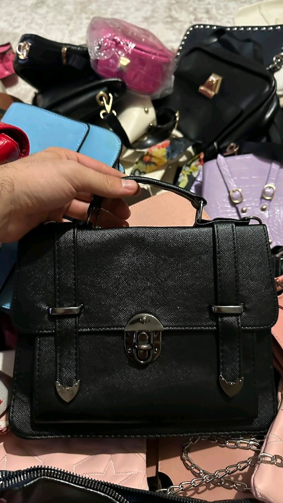 Çantalar Bütün Modeller 100 TL Toptan alsan bu fiyata yok - 8