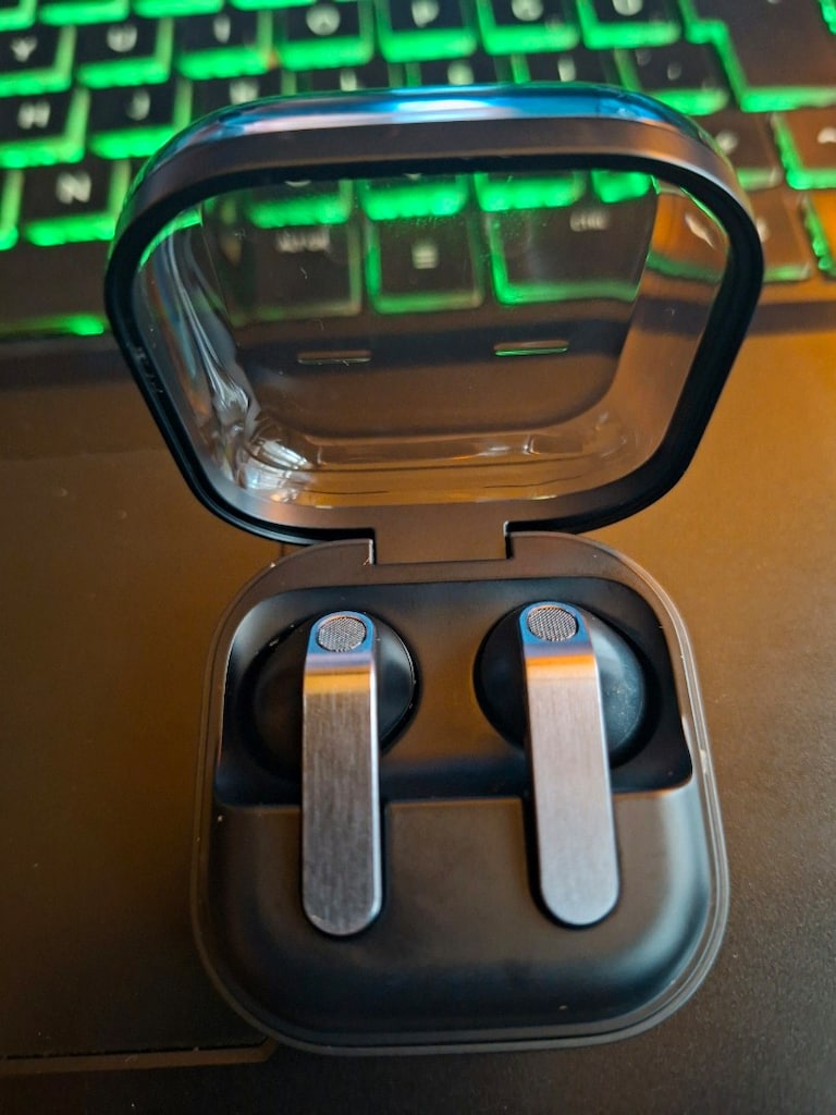 samsung galaxy buds 4 - 5
