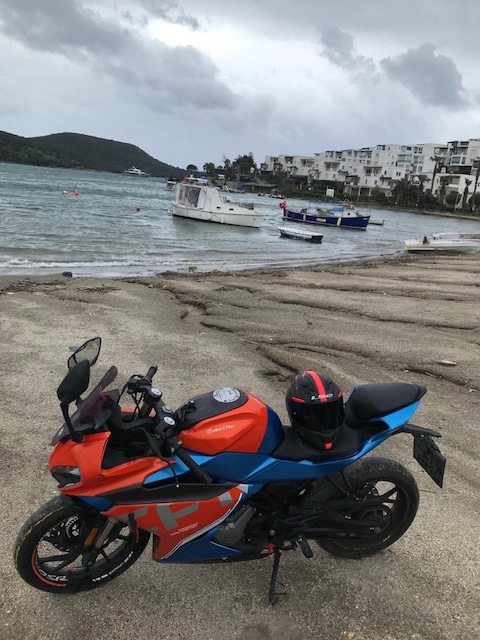 Takas olur motor yürüyeni güzel