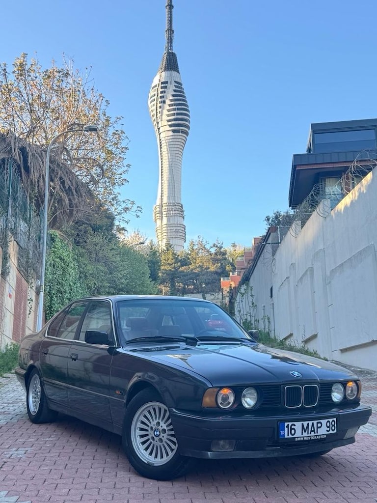 Acill !.. BMW E34 520i '93 DiamantSchwarz M50B20 Manuel Business - 4