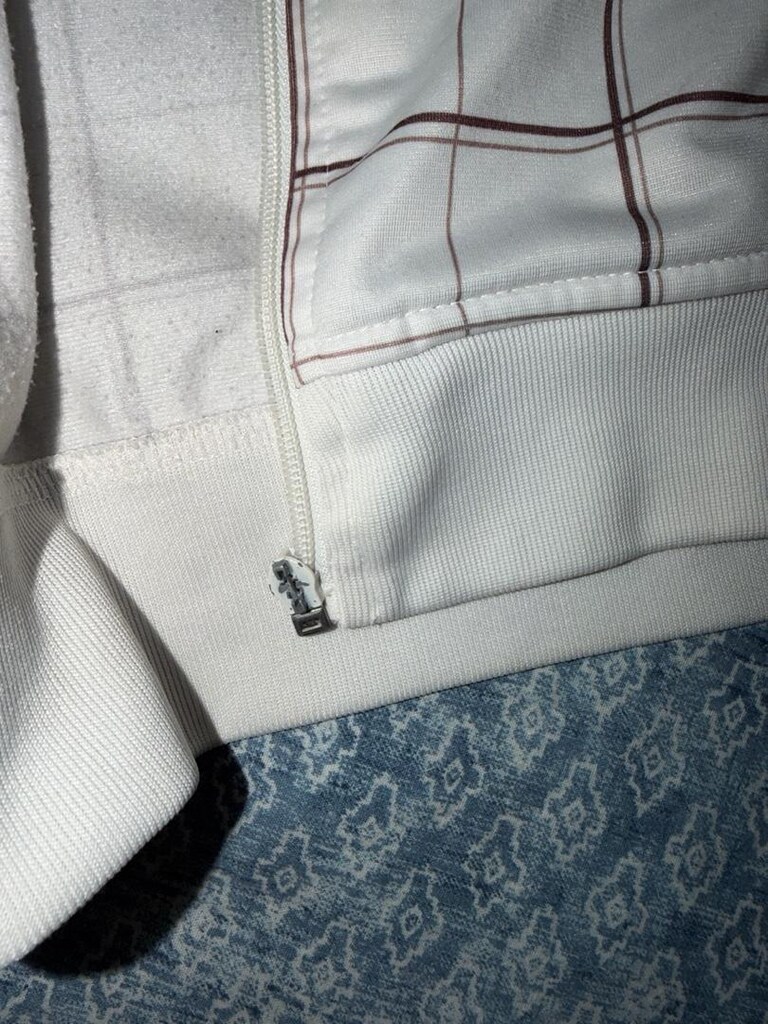 Beyaz Ekose Fermuarlı Üst - 4