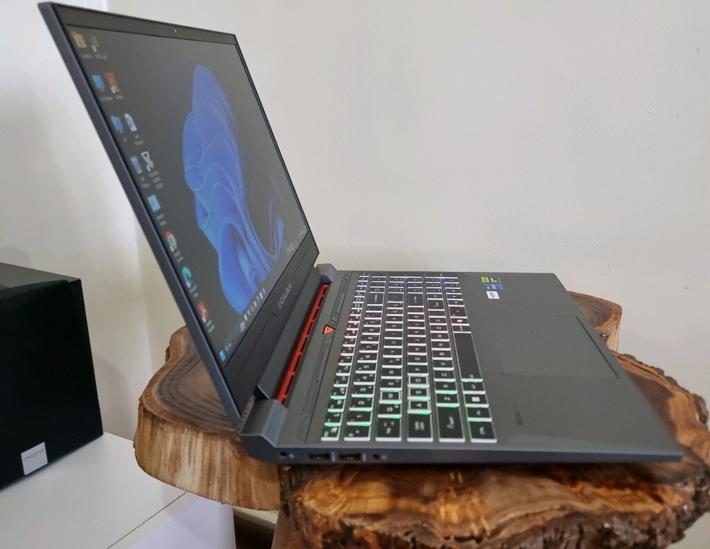Excalibur i7-13620H RTX 5050 E.K 64 GB DDR5 RAM 1 TB SSD - 5