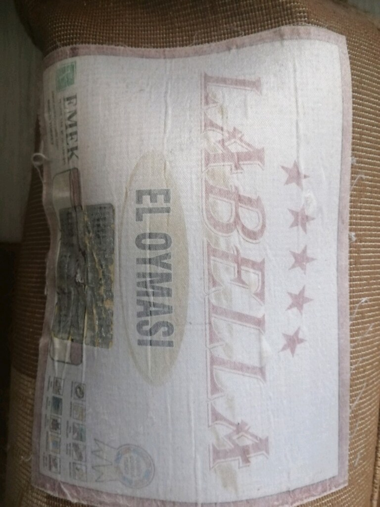 Satılık 2 adet aynı model 6 metre kare eski halı - 3