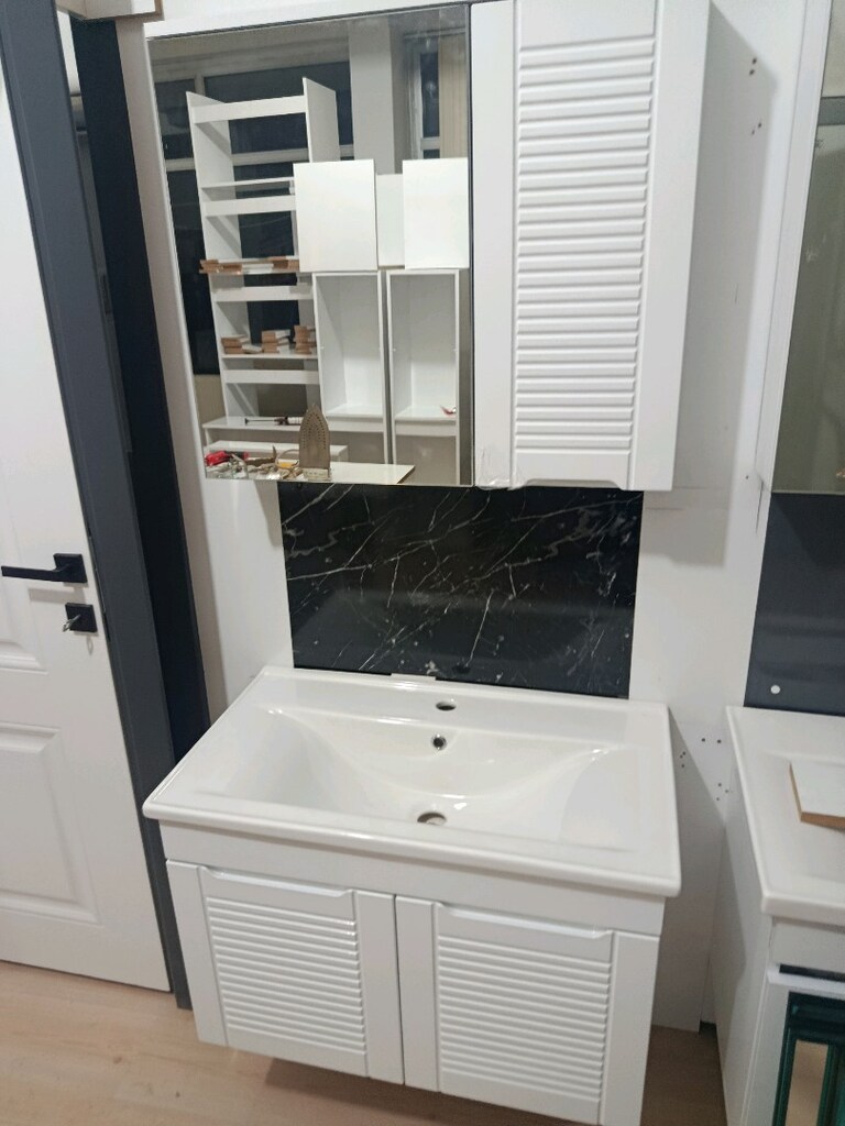 DUVARA ASMALI ULTRA BALON KAPAK BANYO DOLABI - 13