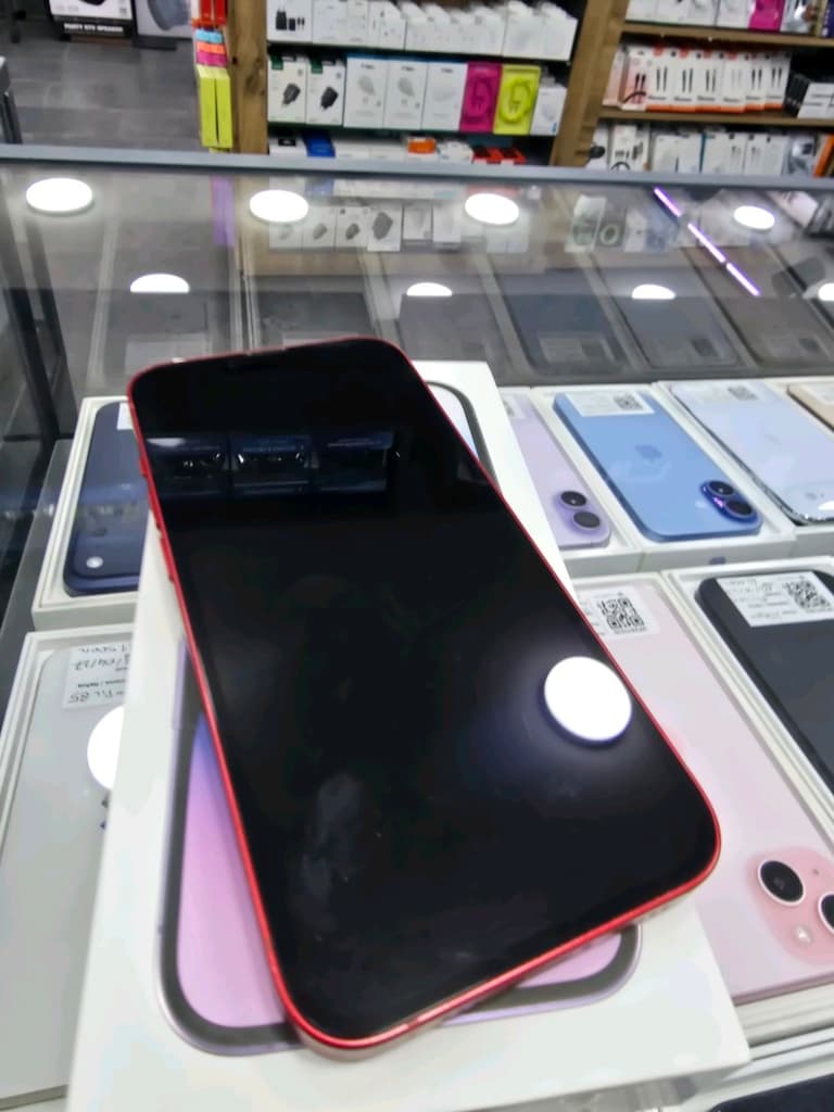 iPhone 13 128 Gb 50 76 değişensiz takasa açık Tertemiz - 4