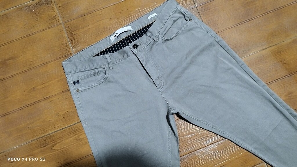 #Zara hakimsi renk skinny fit harika pantolon. Yeni sayılır..