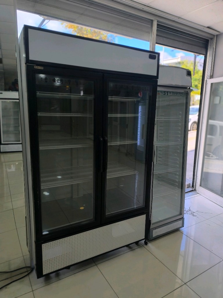 Dolaplarımız yeni nesildir yeni modeldir dijital ekrandır LED ışıklıdı - 2