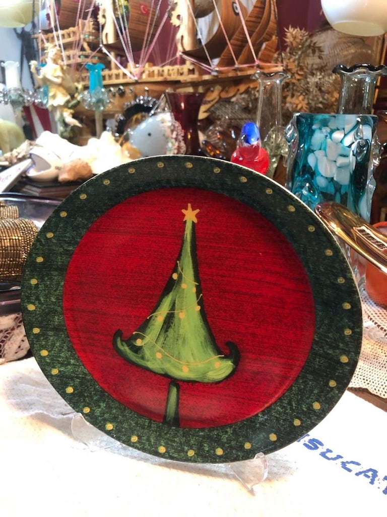 Uzakdoğu Damgalı Noel Ağacı Motifli Porselen El Boyama Dekoratif Tabak