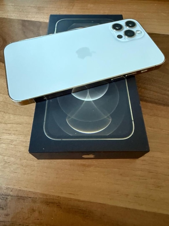 İPHONE 12PRO- KAYITLI-SORUNSUZ- TAMİRSİZ- ÇİZİKSİZ- TAKASLI-KUTULU - 3