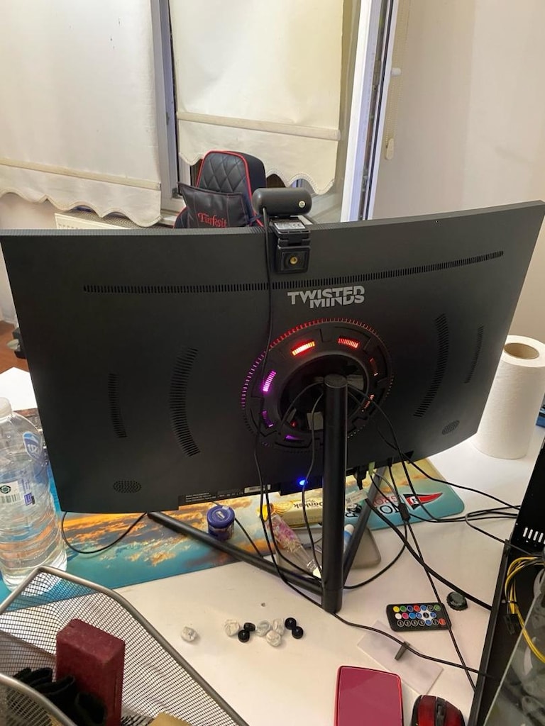 Twisted Minds 32 inc Curved 180hz Gaming Oyuncu Monitor - 4
