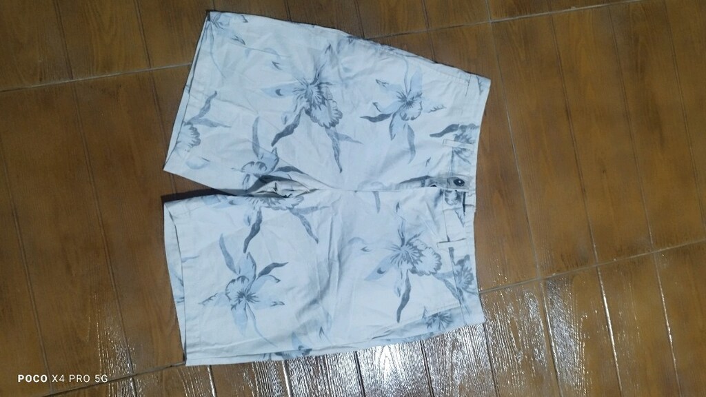 #Zara bermuda pantolon..Belden az daraltılmıştır..Bu tip çokça var.