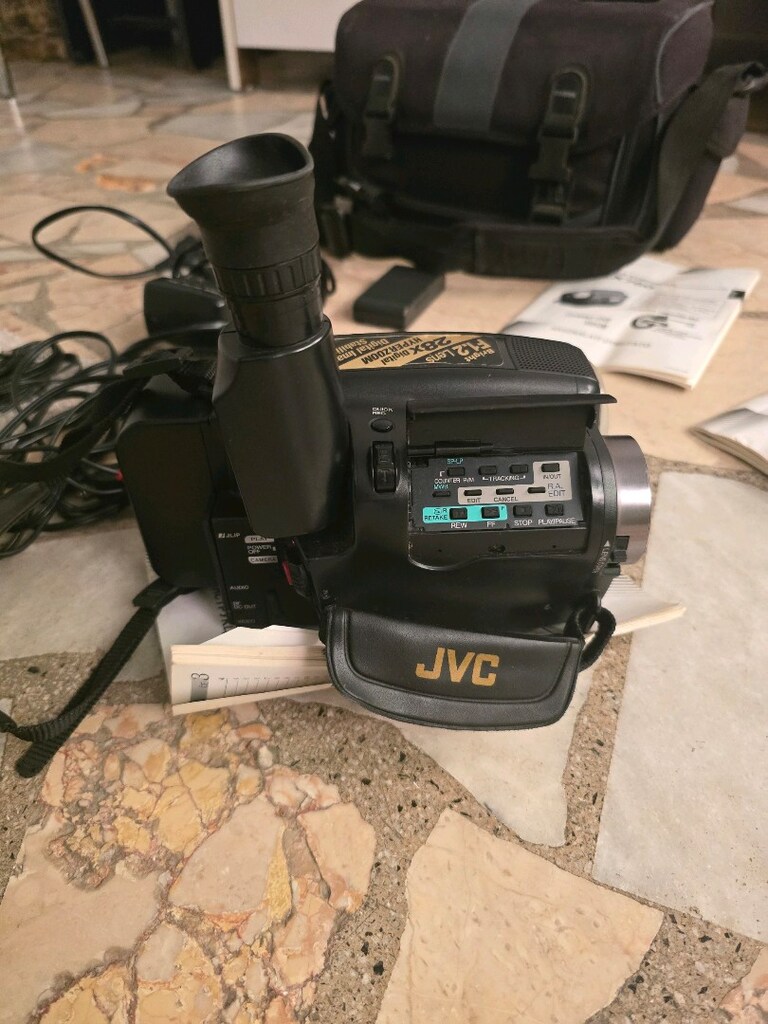 JVC GR-AX 760 Compact Vhs kamera - 7
