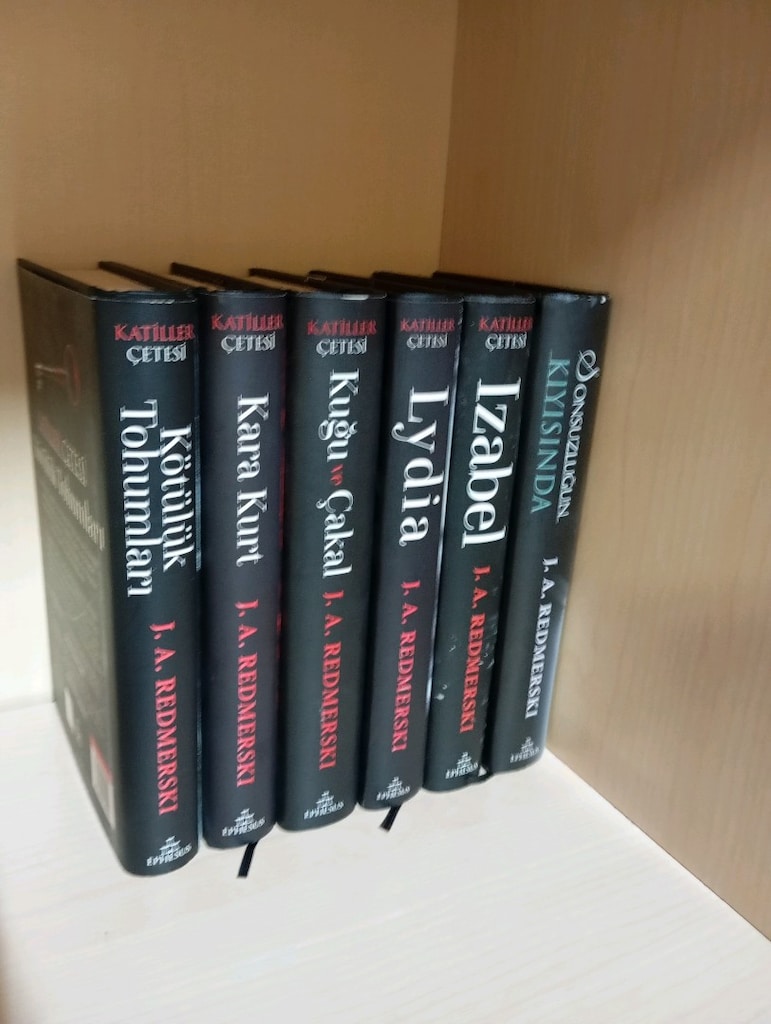 Katiller Çetesi Kitap Seti - 2