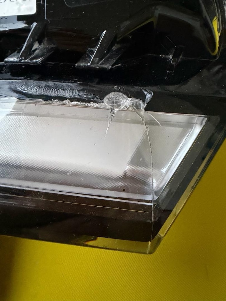 Peugeot508 R8 SAĞ LED GÜNDÜZ FARI ORJİNAL OEM:89911714 cam çatlak - 4