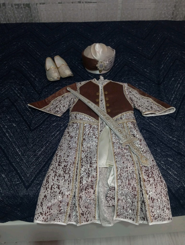 sünnet kıyafeti - 3