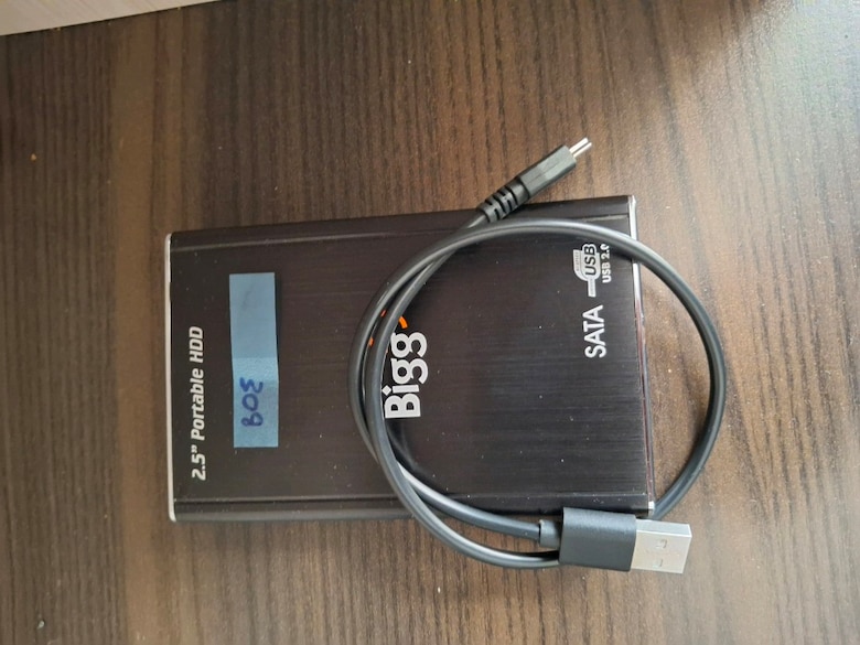 2 TANE TAŞINABİLİR SSD/HDD - 2