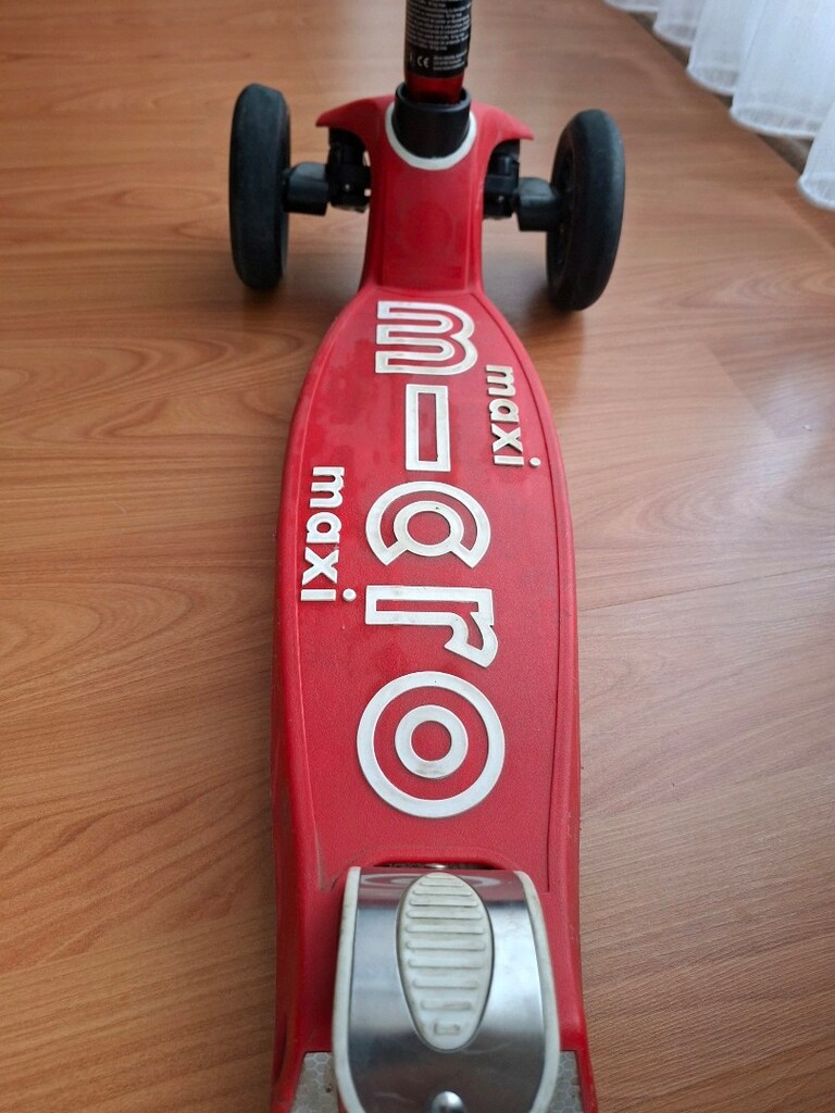 Micro Maxi Deluxe Scooter - 2