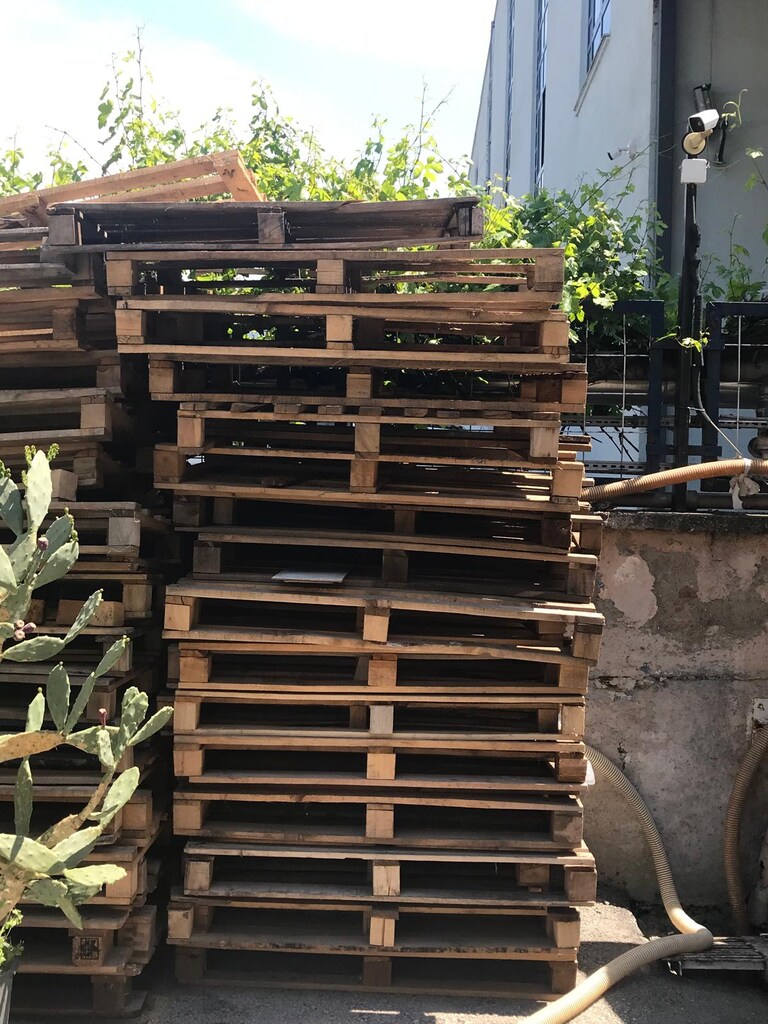 AHŞAP PALET 126X105 ÖLÇÜLERİNDE SAĞLAM PALET MEVCUTTUR. - 2