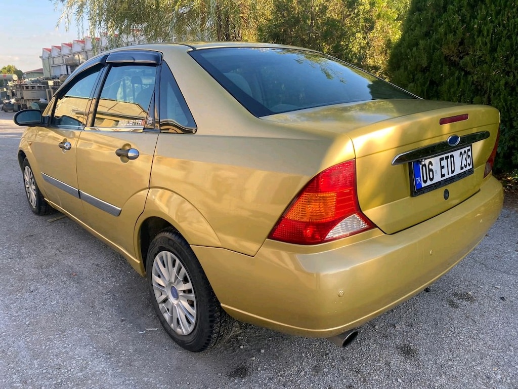 Ford Focus 1 - 7