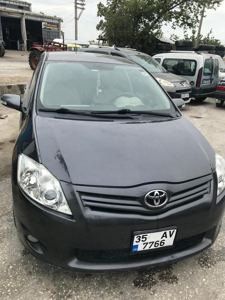otomatik dizel 1.4 D4D 2011 Toyota Auris sahibinden - 2