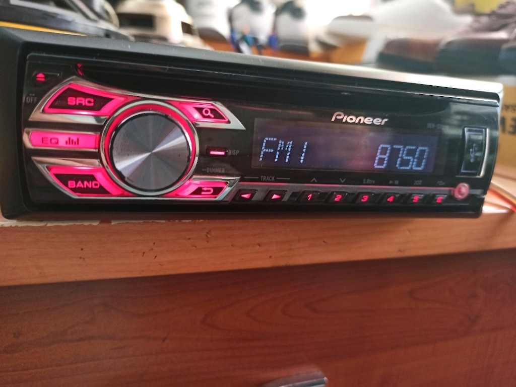 sıfır gibi eski seri Pioneer USB AUX RADYO BULUTUT tek anfi çıkışli - 3