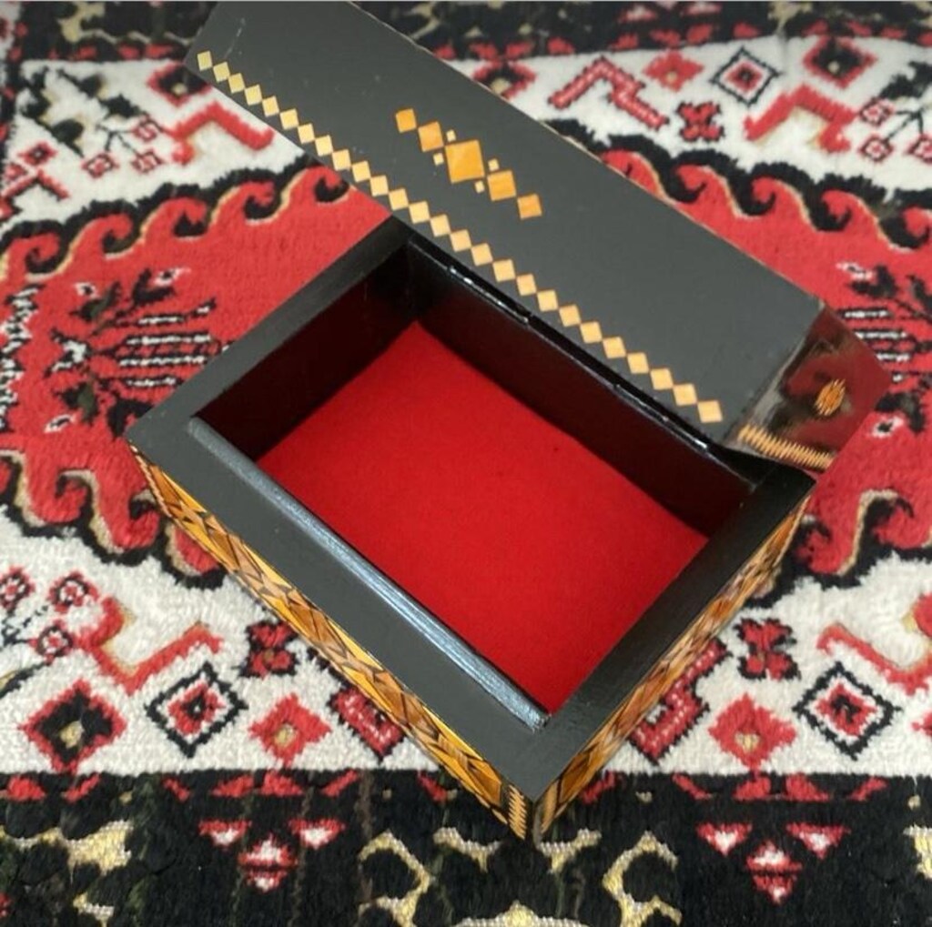 Kakma Ceviz Takı Kutusu - 3