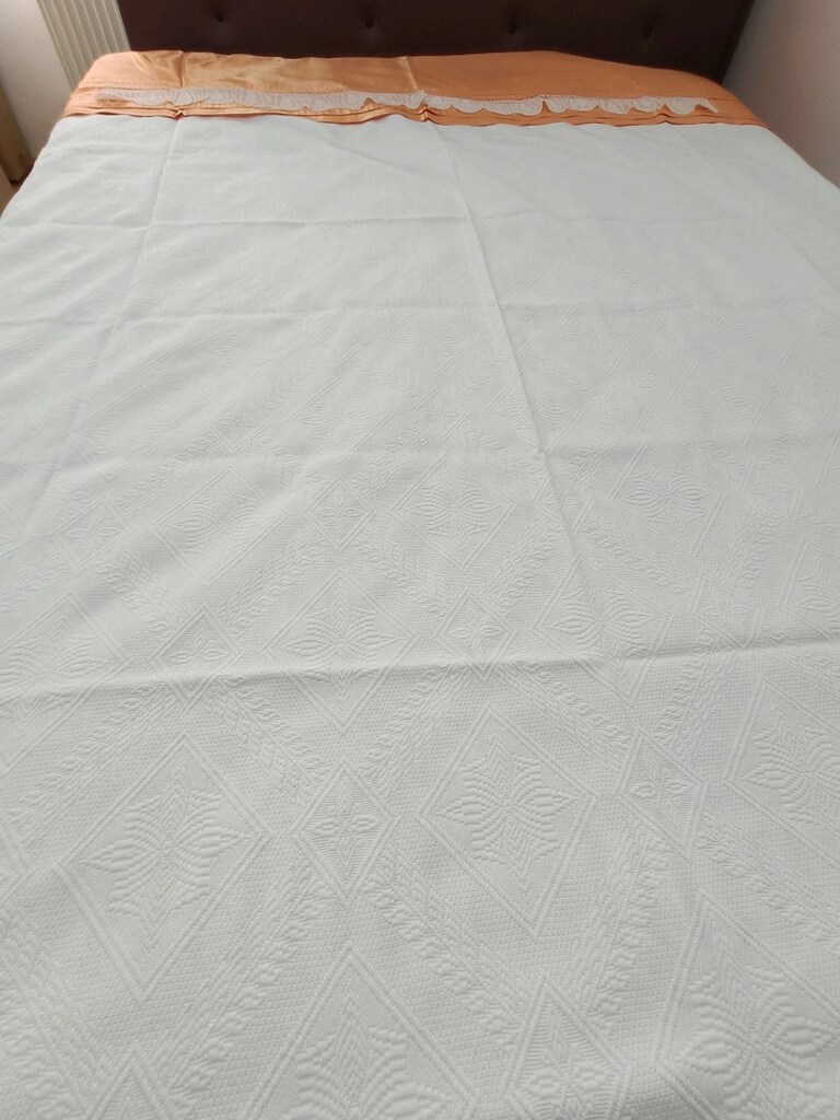 Dantel detaylı pike yatak örtüsü - 5