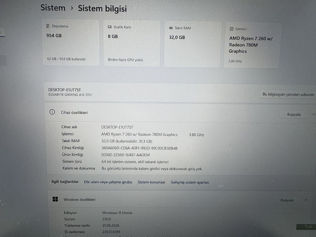 GİGABYTE RYZEN 7 260W İŞLEMCİ 32 GB RAM 1 TB NVME RTX 5050 - 5