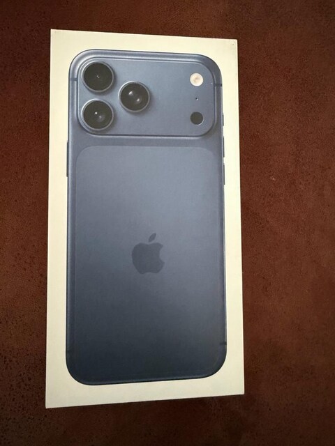 Bilkom garantili Iphone 17 pro max 256gb