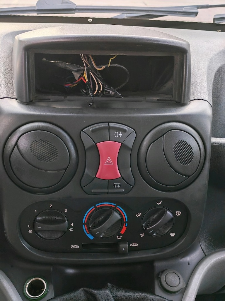 PASTA CİLALI/250 BİNDE/2009 MODEL DOBLO MAXİ - 18