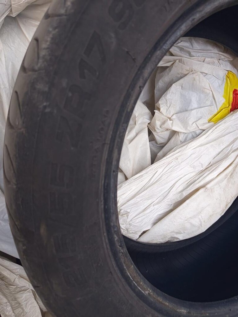 Strial 215 55 R17 98W - 5