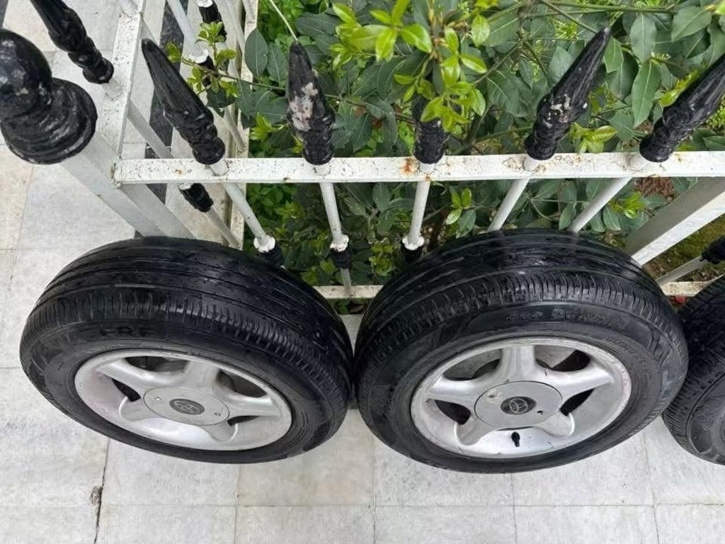 Cumaya bu Fiat 5 Yıldız CMS JANT LASTİK TKM WATERFAL 2.tane 175.70.13 - 8