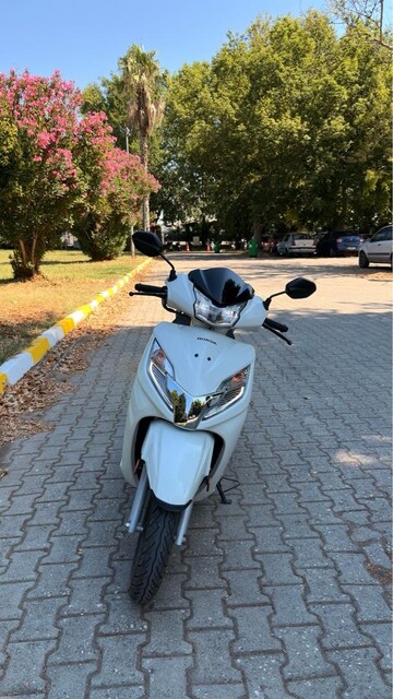 2024 Honda Activa 125 | İlk Sahibinden | 4.200 KM | Servis Bakımlı