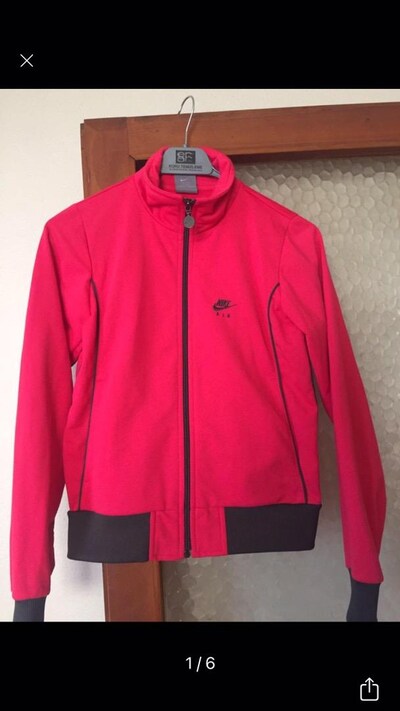 Nike sweatshirt