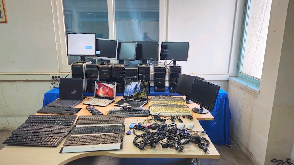 Bilgisayar monitör notebook klavye ve mauslar - 8