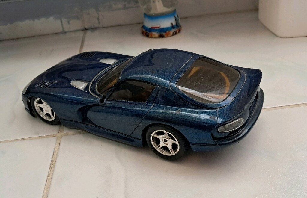 Dodge viper 1/18 plastik motor sesli model araç - 2