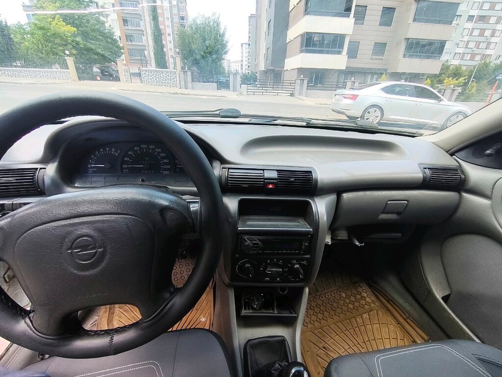 opel astra 1.6 - 8