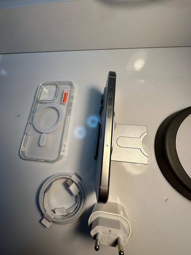 İPHONE 16 PRO - 2