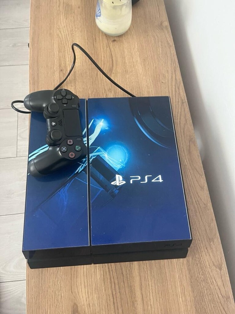 Playstation 4 ( 1 tb) - 2