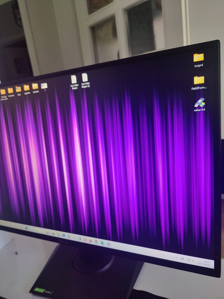 ASUS 27 İNÇ 165 HZ OYUNCU MONİTÖRÜ - 2