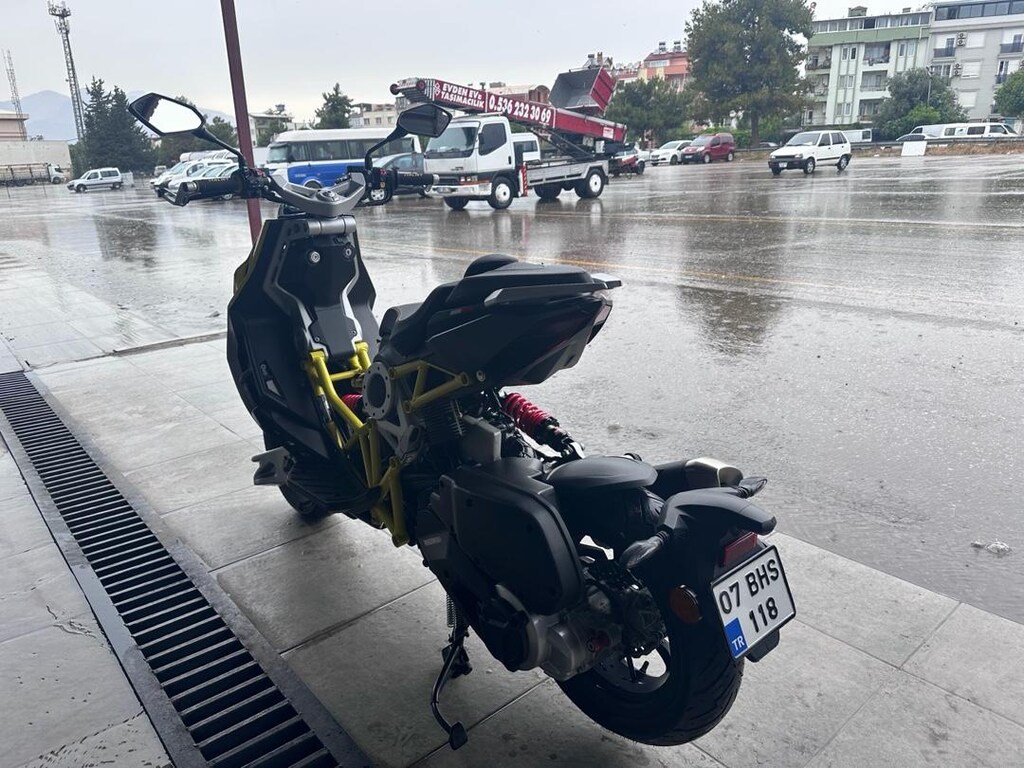 2023 italjet dragster malossi 200 cc SARI 1.700 km - 2