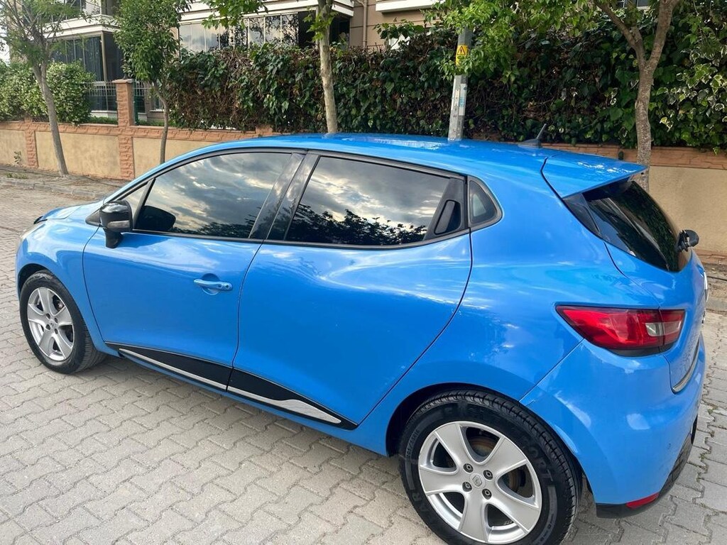 2013 model 0.9 TCe ICON Clio 4 - 17